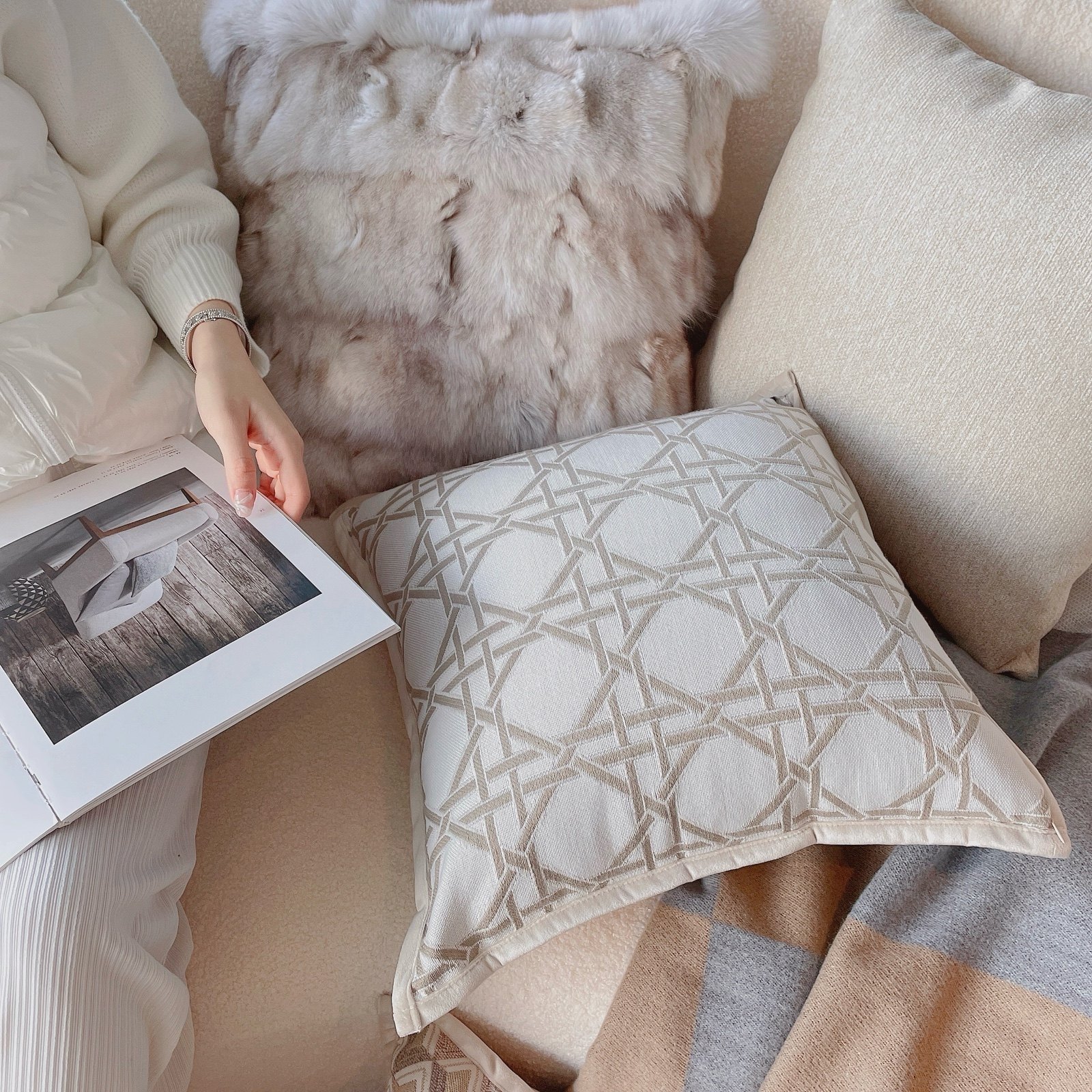 Texdream态度 燕麦奶油 轻奢狐狸毛沙发抱枕棉麻复古客厅靠垫含芯,居家布艺,靠垫/抱枕,淘宝优惠券,粉丝福利购,淘宝优惠卷