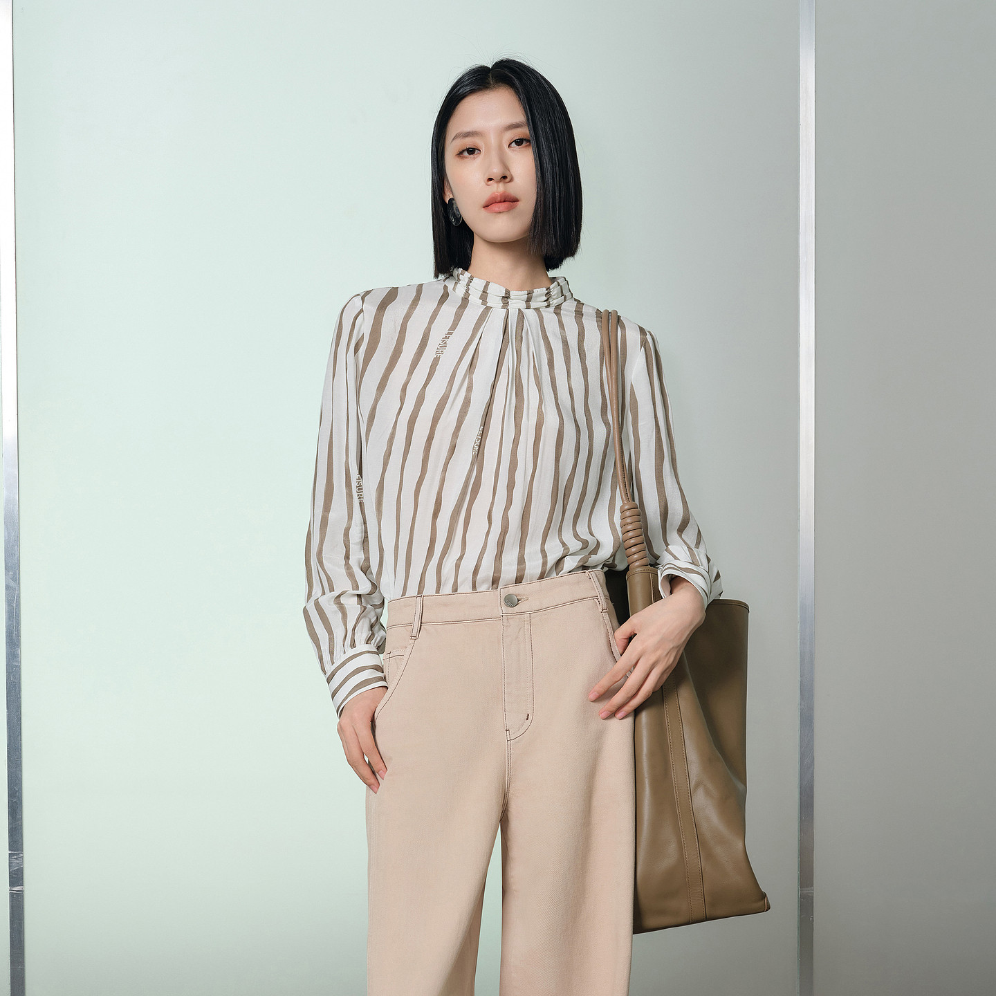 丽雪leisure2026春季新款宽松条纹长袖衬衣立领复古小衫女图片