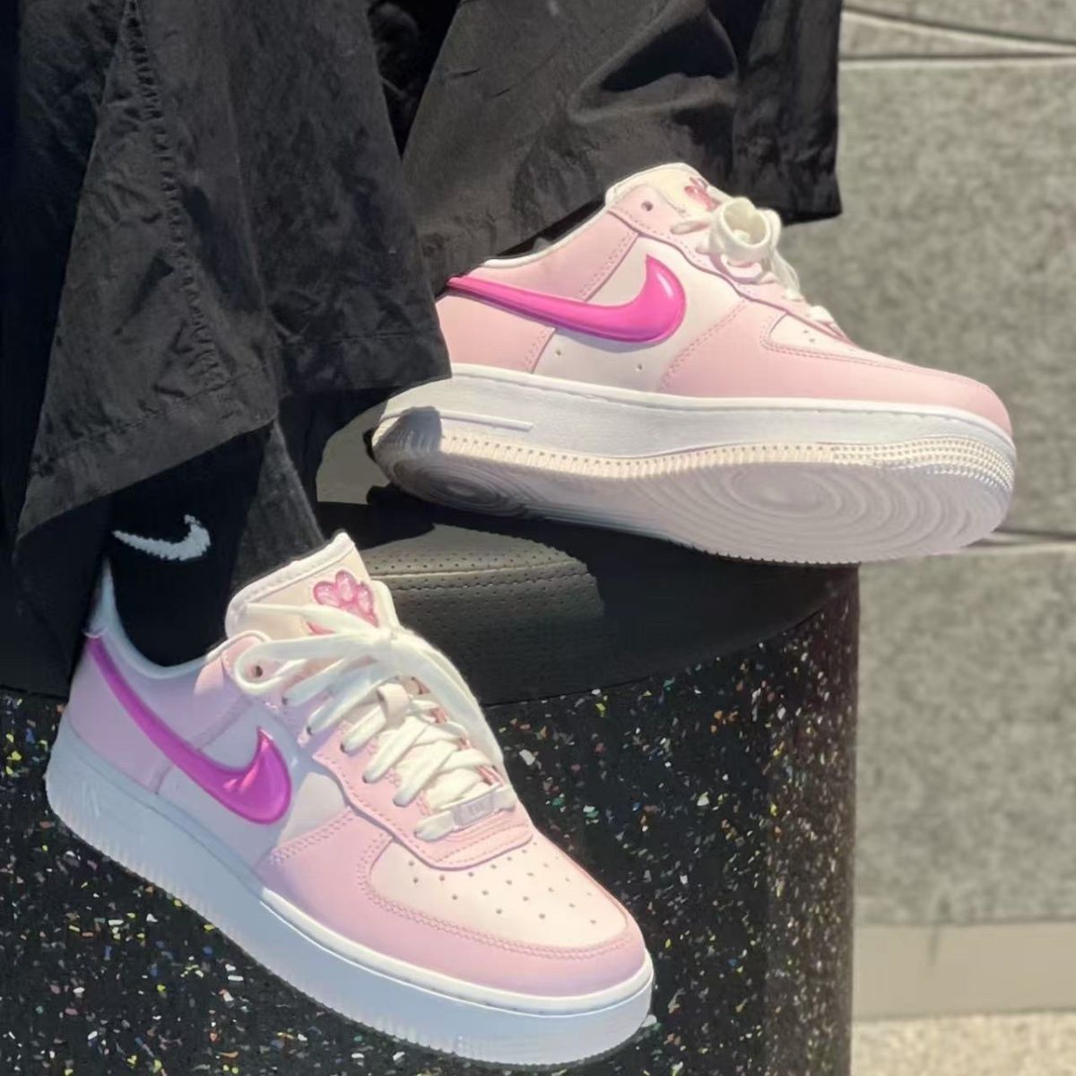 Nike/耐克AIR FORCE 1 空军女子时尚潮流运动休闲板鞋HM3696-661