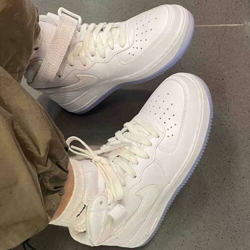 Nike/耐克Air Force 1空军一号水晶底中帮板鞋女款白色FN4274-100