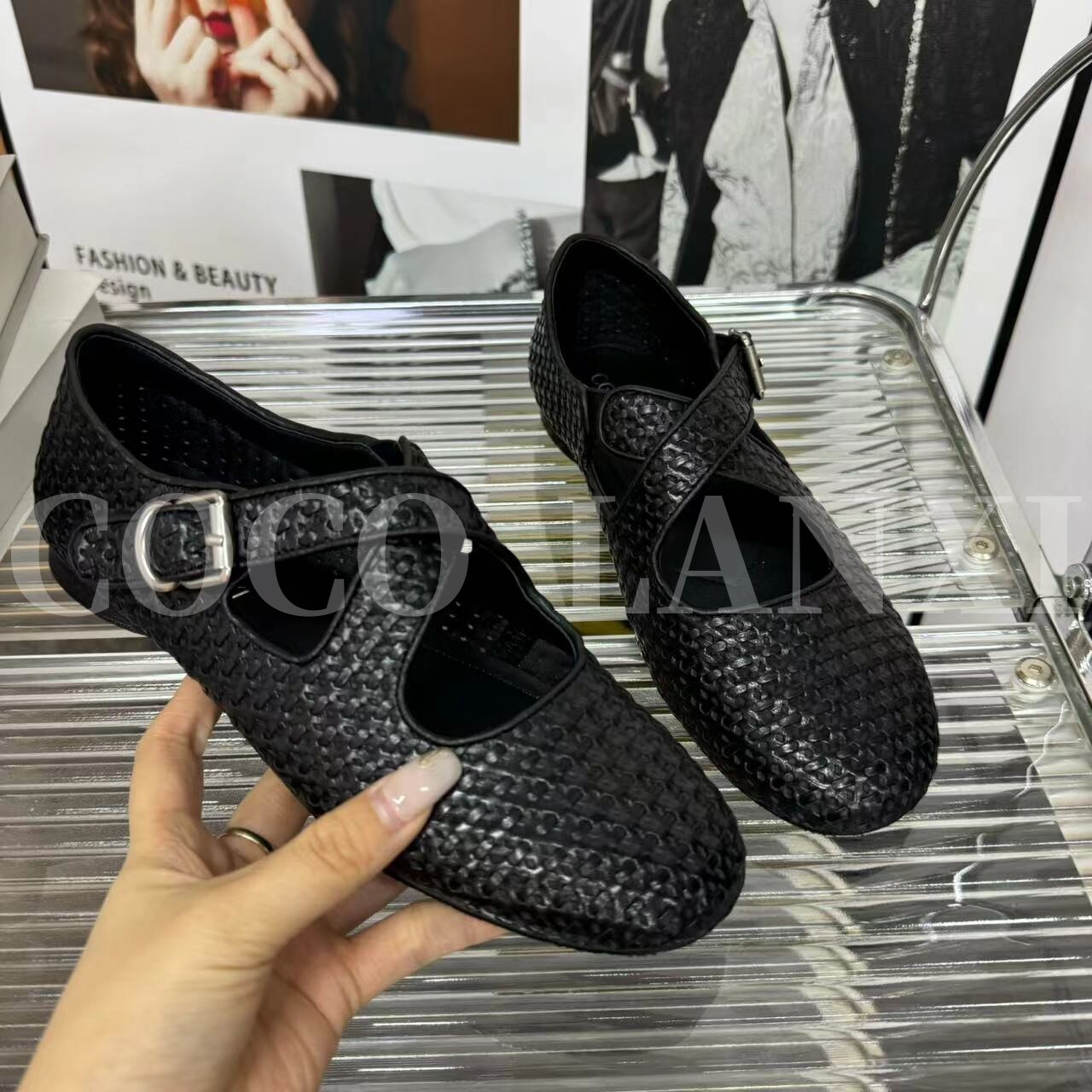 【COCO LANXI】舒适时尚女士镂空包头平底编织乐福鞋25LF024LX