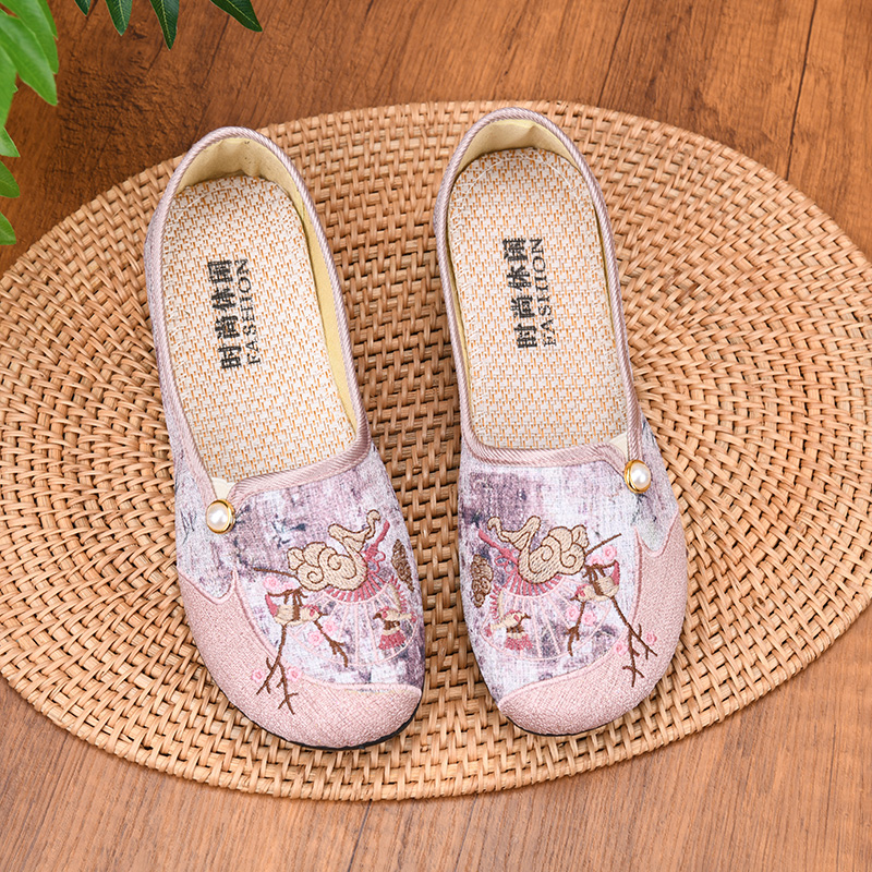 闪芮2025春季新款老北京布鞋