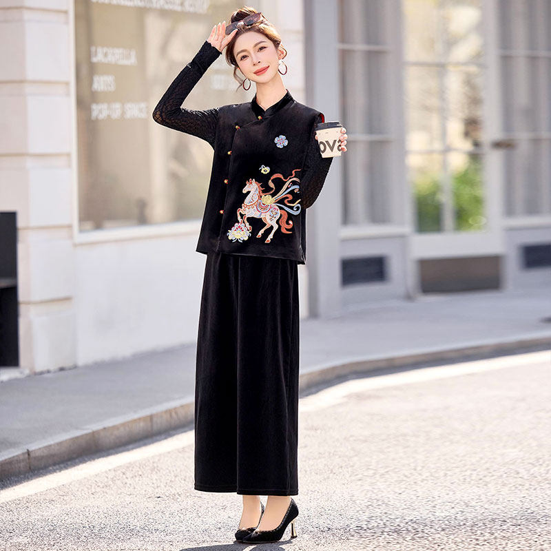 新中式国风刺绣丝绒马甲半身裙三件套装女春装2026超火穿搭一整套