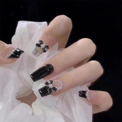 秋冬款黑暗系穿戴甲珍珠蝴蝶结气质甜酷女孩美甲片显白nails
