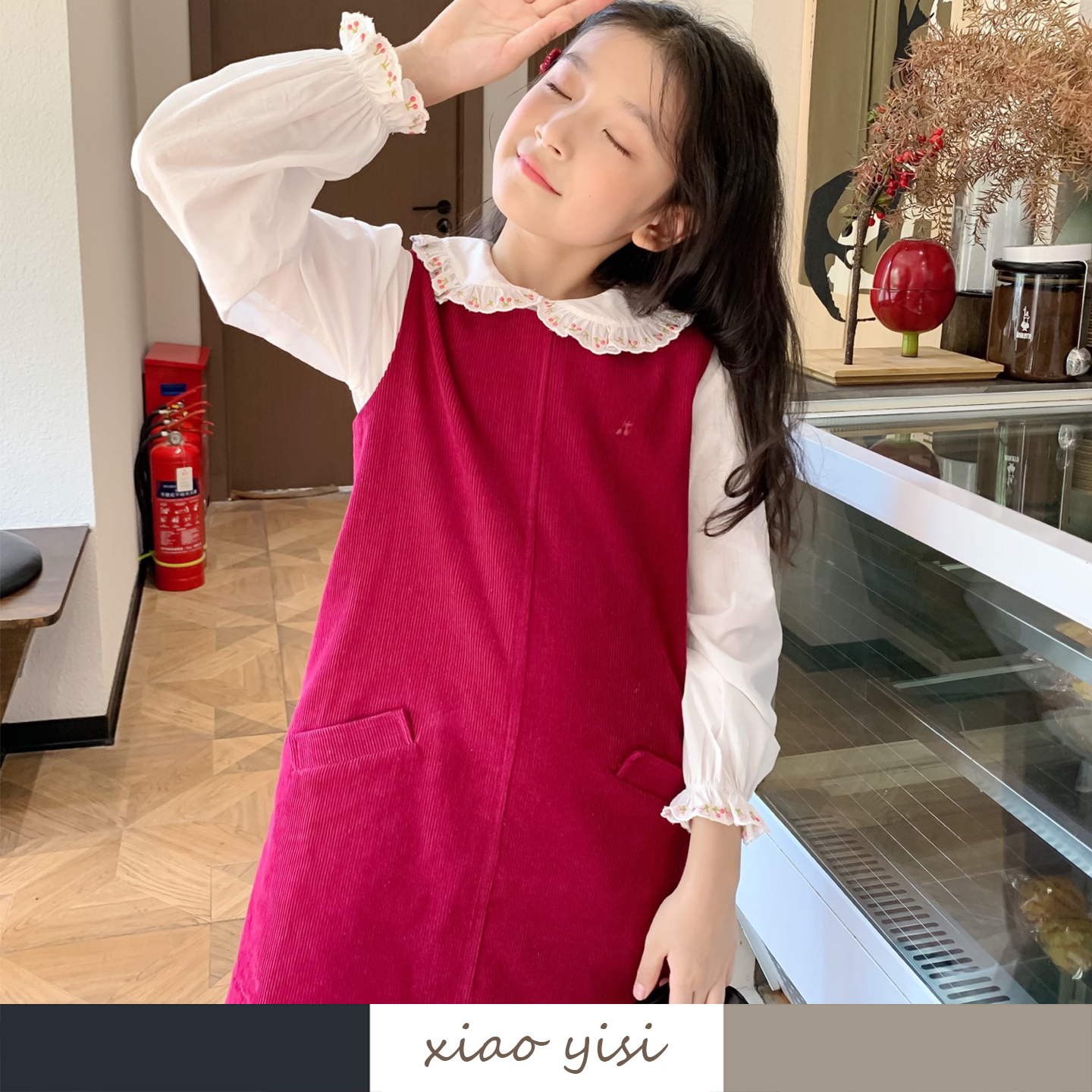 xiaoyisi 25秋冬女童法式灯芯绒背心裙无袖红色裙子A字背带裙圣诞