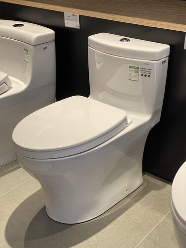 TOTO直冲式智洁釉面连体马桶