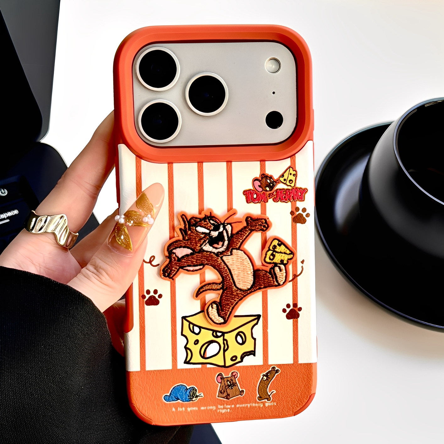 适用iPhone刺绣猫和老鼠手机壳