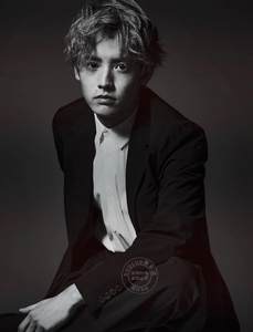 进口日文 写真 赤楚卫二 采访&photo 赤楚衛二 インタビュー＆フォトブック 『 E 』