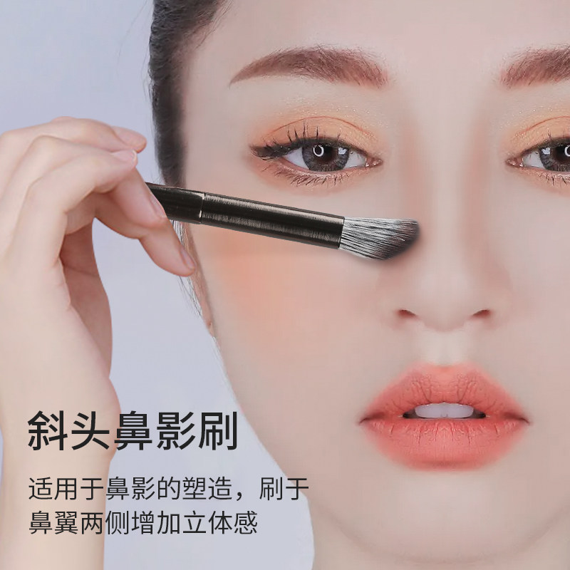 指腹鼻影刷斜头修饰打造立挺高光鼻梁晕染眼窝侧影神指阴影化妆刷,彩妆/香水/美妆工具,化妆刷,淘宝优惠券,粉丝福利购,淘宝优惠卷