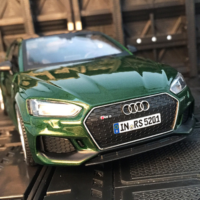 RS5Coupe合金汽车模型