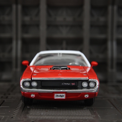 1:24仿真DodgeChallenger R/T Coupe合金车模复古车静态摆件道奇