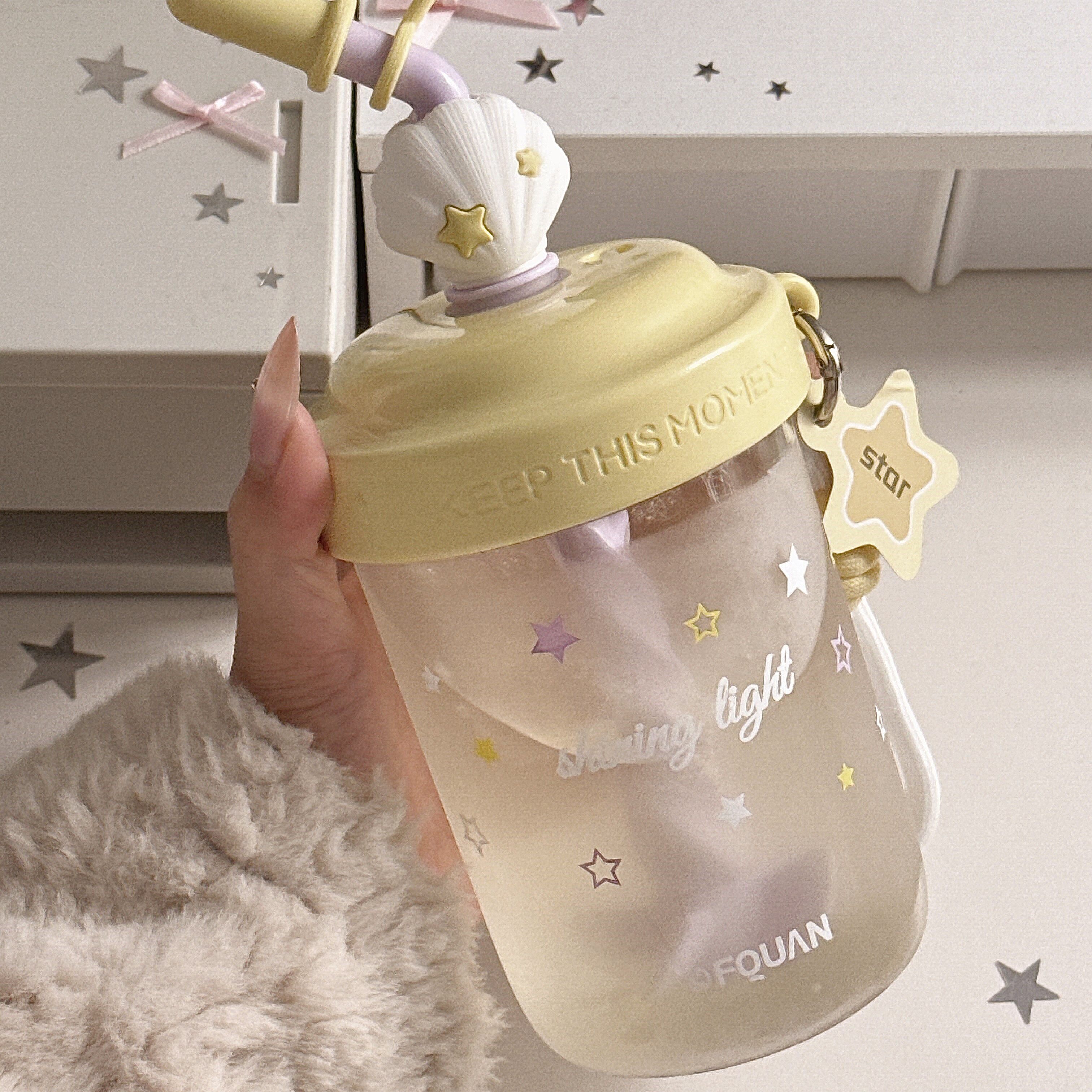 夏日吸管水杯女生高颜值ins可爱搅拌杯学生上学专用便携塑料水瓶