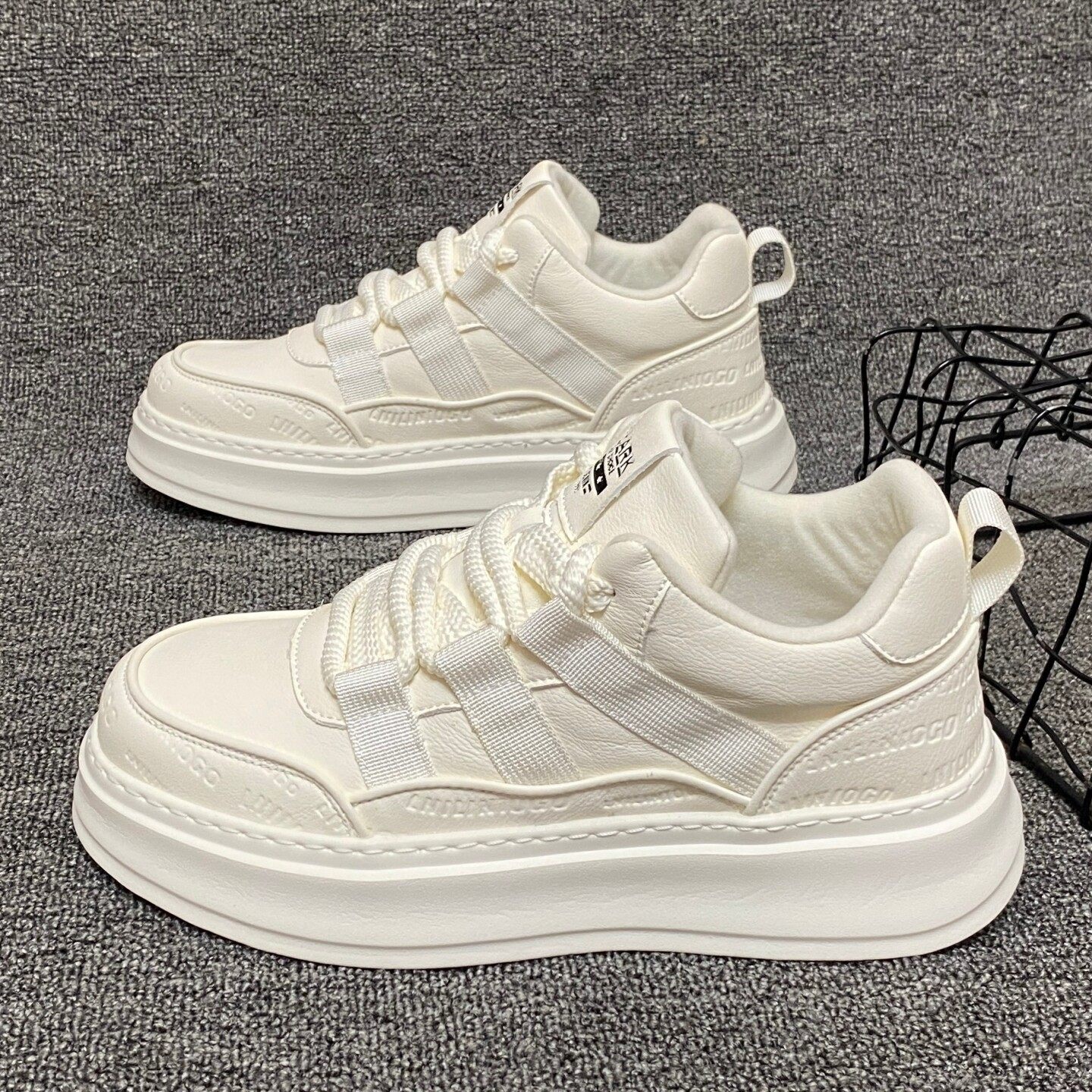 潮牌小白鞋男2025冬季新款韩版百搭休闲时尚系带增高运动防滑板鞋,流行男鞋,休闲板鞋,淘宝优惠券,粉丝福利购,淘宝优惠卷