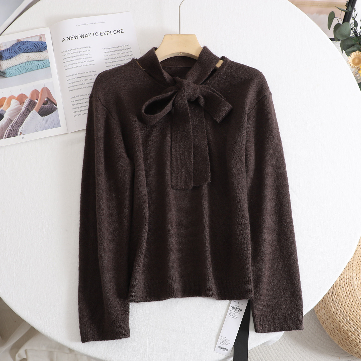 气质V领蝴蝶结系带针织衫毛衣女