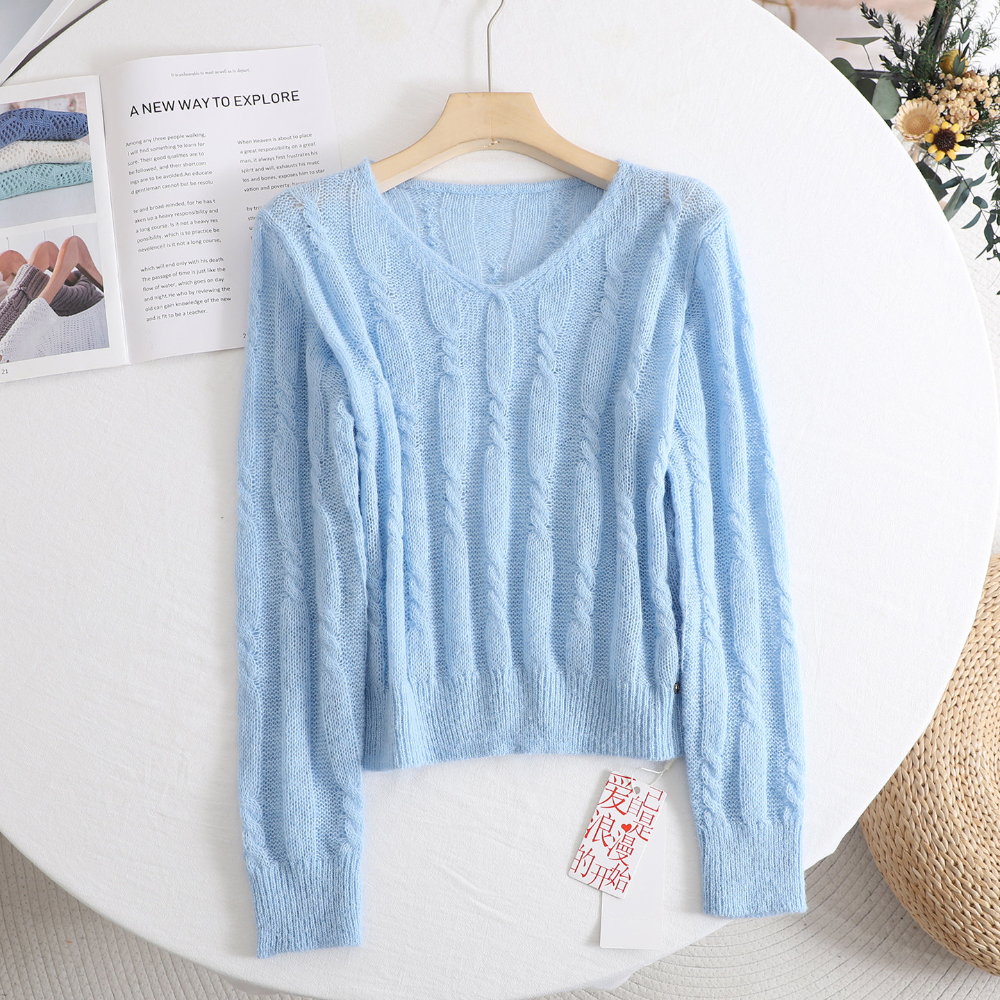伊系 蓝色V领麻花针织衫女2026春季慵懒风套头百搭长袖毛衣上衣