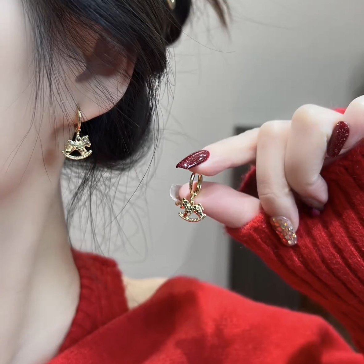 铜合金耳饰碎冰冰木马轻奢简约灵动可爱车花碎冰冰旋转木马银耳环