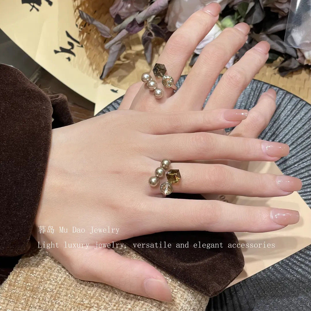 时尚2025个性锆石拉德几何开口轻奢珍珠戒指食指高级独特设计