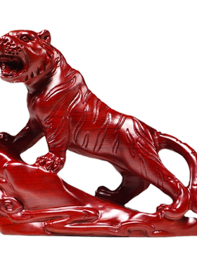 红色实木质虎摆件上山虎木雕刻