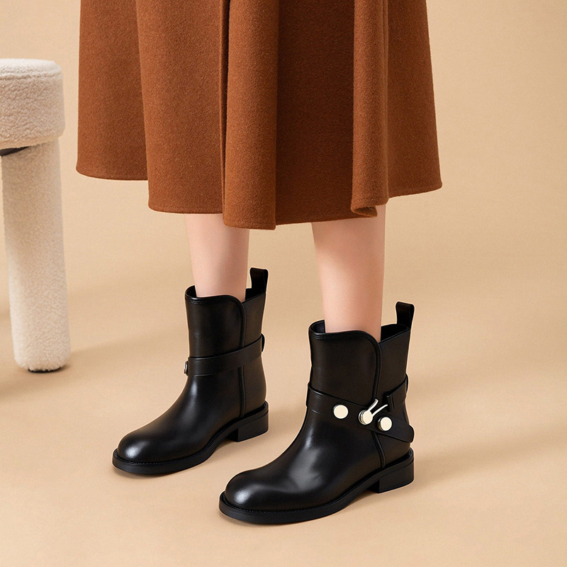 2026春夏季真皮皮带扣机车靴女黑色短靴秋冬百搭骑士靴金属扣装饰