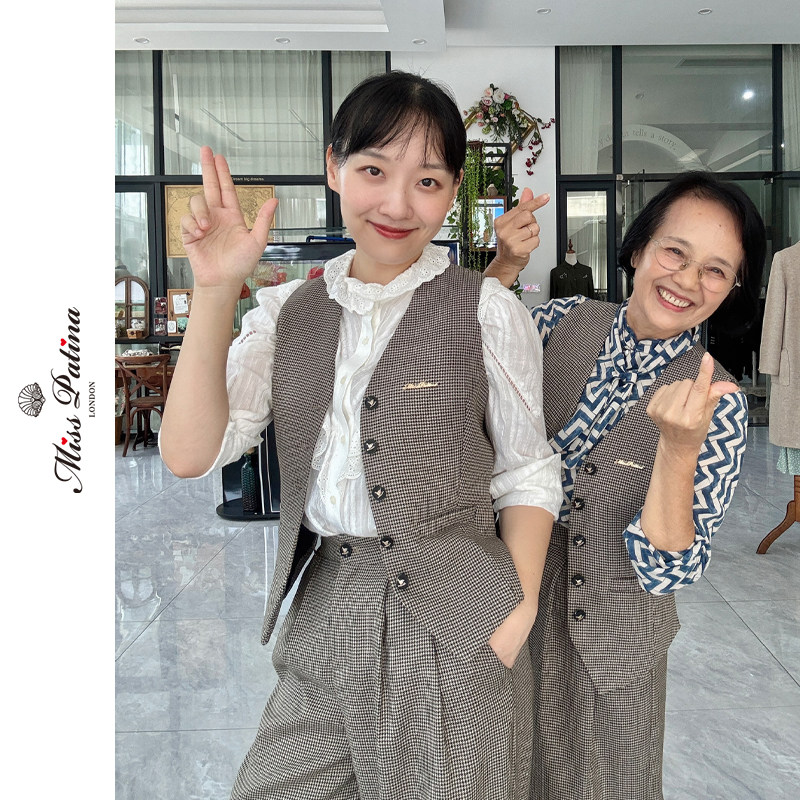 MP英伦复古女通勤小千鸟格套装