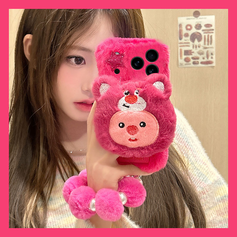 露比海狸草莓熊适用苹果17promax手机壳华为pura80荣耀400pro小米17可爱vivos30毛绒opporeno14秋冬季x200软p