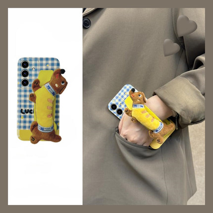 蓝色格子适用三星s24plus手机壳s23+s22十s21ultra立体s20fe腊肠狗手腕带s10卡通note20硅胶10a软32a51galaxy