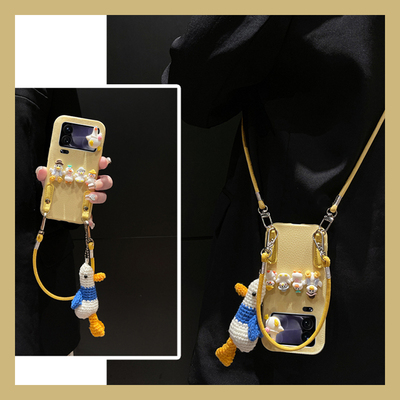 可爱鸭子公仔适用小米17pro手机壳17promax立体十七斜挎por可背米挂件mi皮纹仿皮米卡通挂绳硅胶手提斜跨软壳