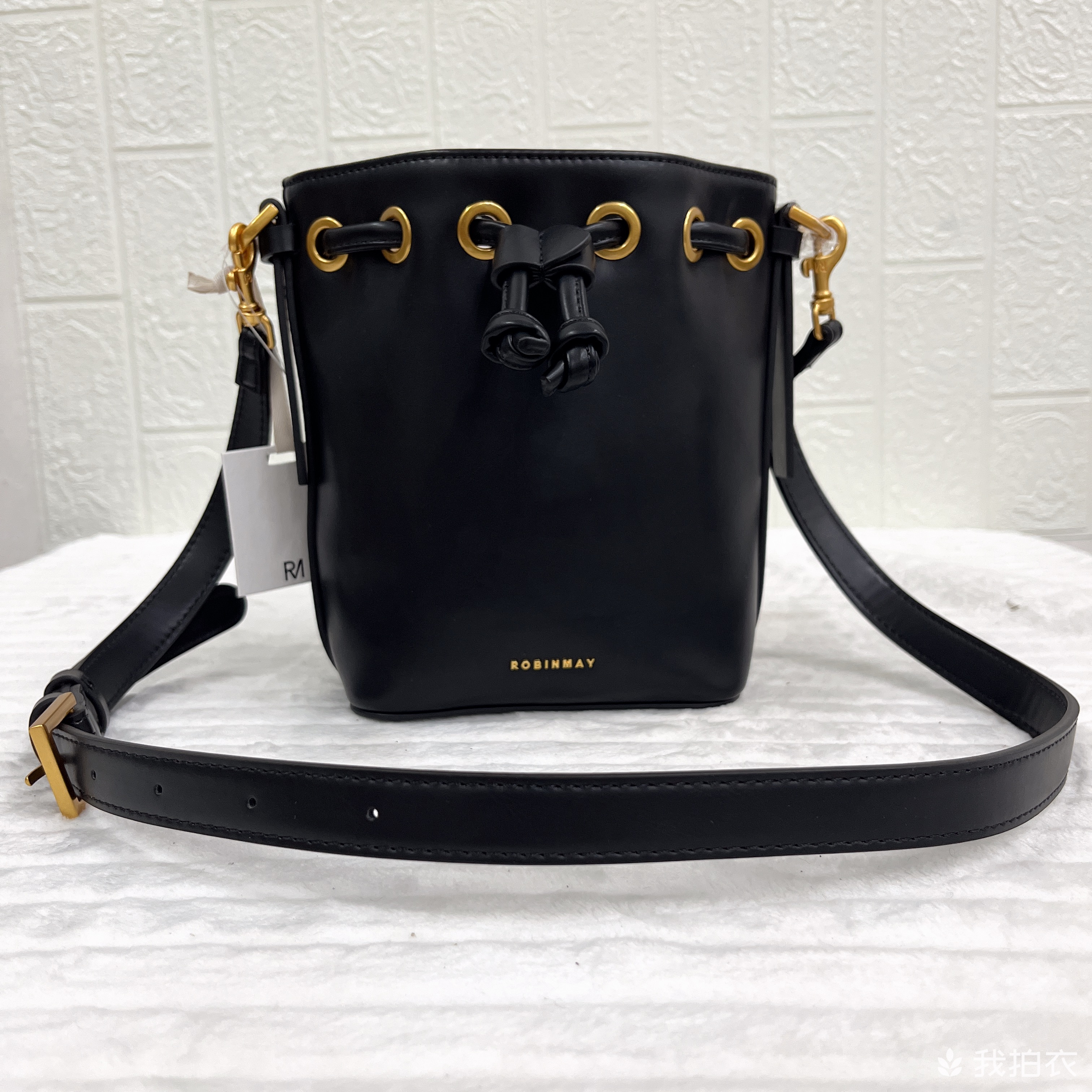 外贸尾货出口台湾RN高质感时尚百搭抽绳单肩斜挎包小水桶包