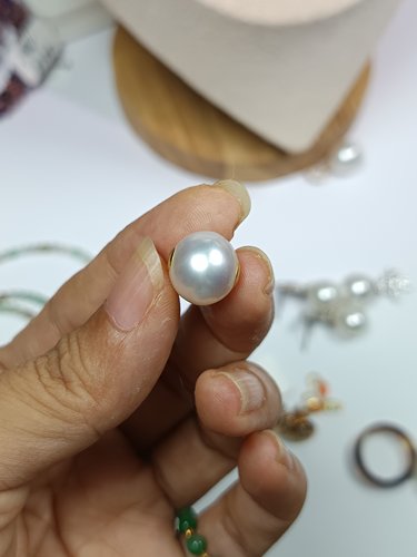 3650-18K12-13海水澳白路路通吊坠，近圆皮光好，证书，不含项链