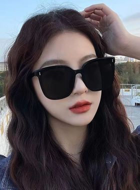 2025热销墨镜女高级感时尚方框太阳镜网红出街防紫外线太阳眼镜