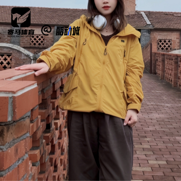 可隆男女户外徒步防泼水夹克外套