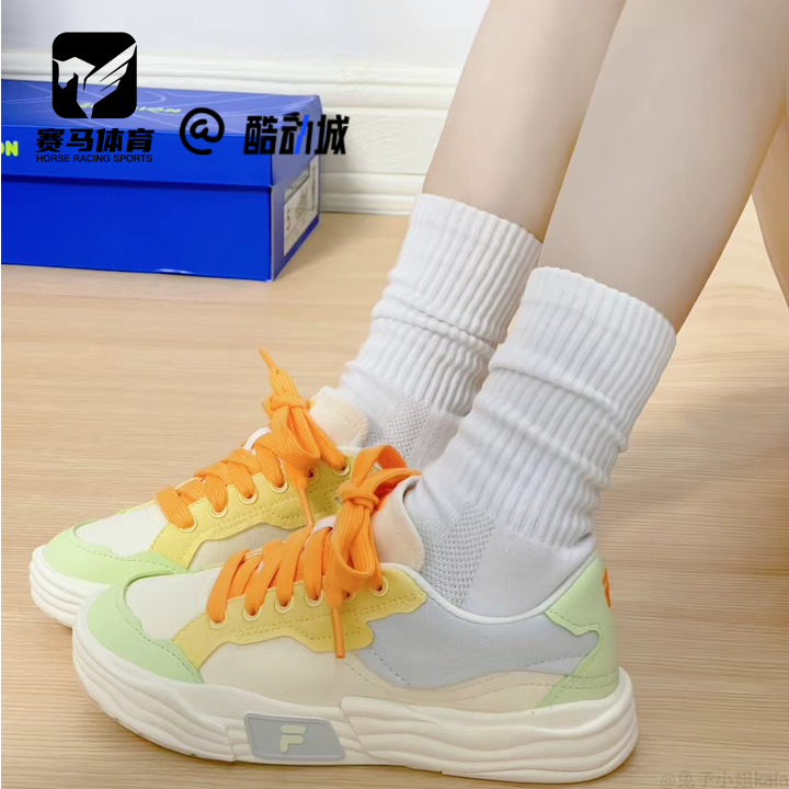FILAPOP2白黄女子运动休闲板鞋