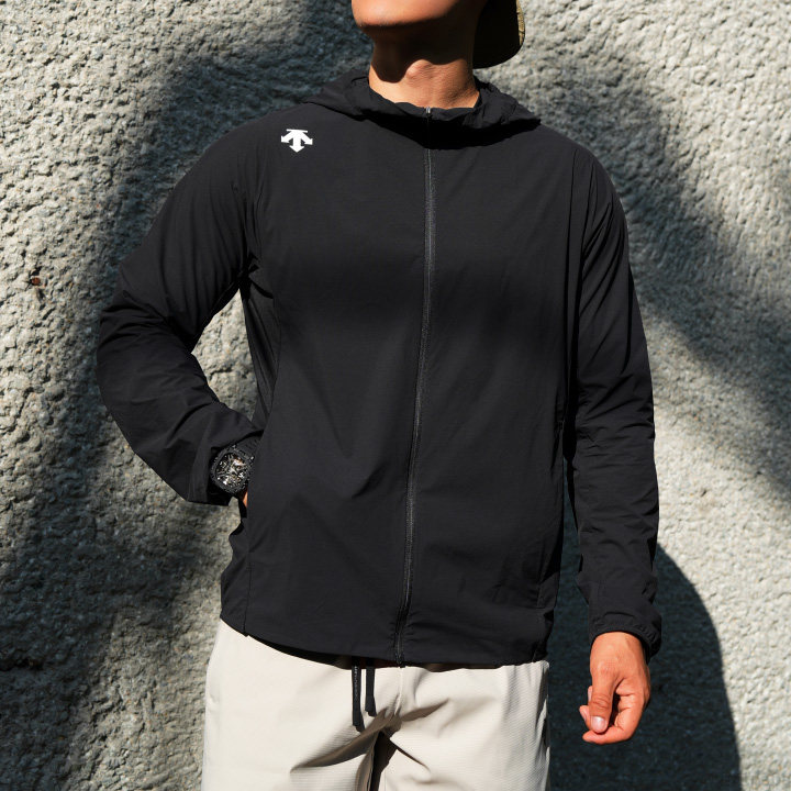 迪桑特RUNNING黑色休闲防晒衣