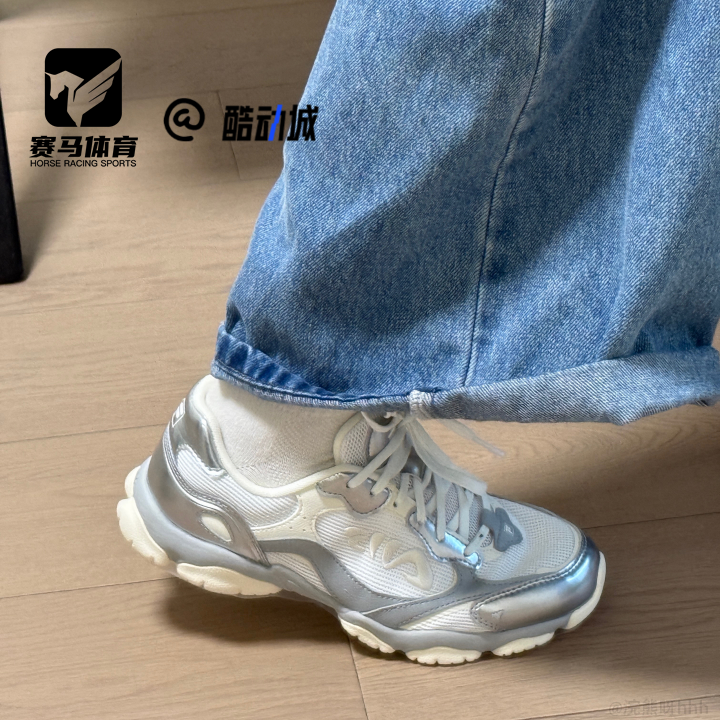 FILA猫爪白灰女子运动休闲鞋