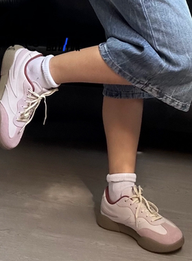 FILA斐乐 企鹅鞋白粉女子薄底德训鞋板鞋运动休闲鞋F12W512207FGV