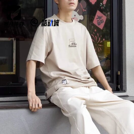 斐乐羽毛灰男子美式复古短袖T恤