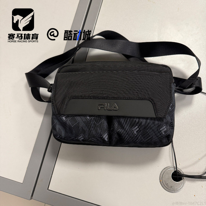 斐乐黑武士家族男经典老花斜挎包