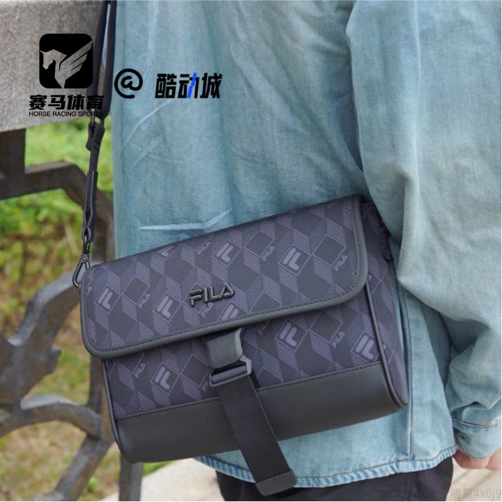 FILA斐乐 LIFESTYLE 黑灰男子通勤百搭单肩斜挎包F13M528104FZA