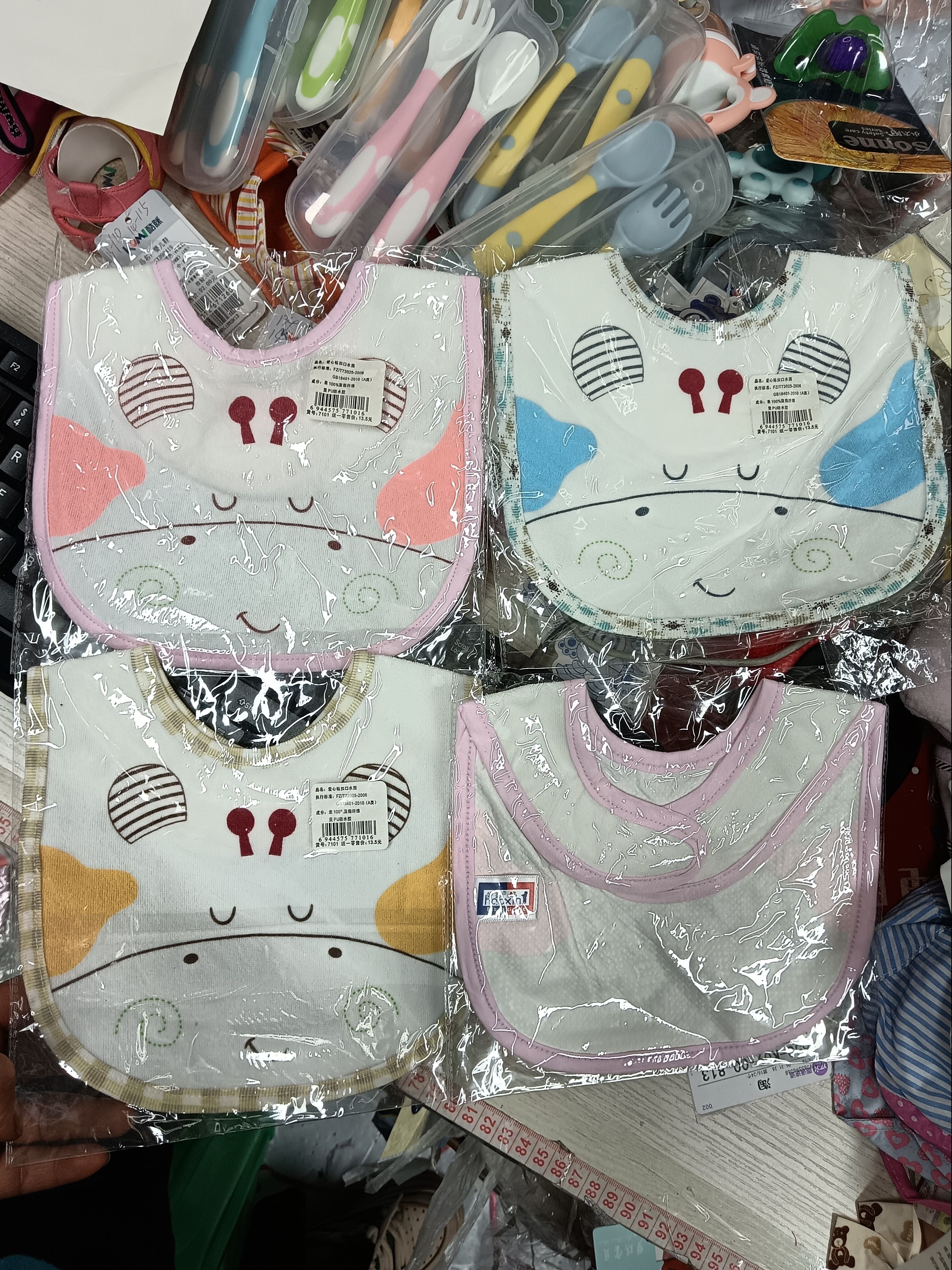 宝宝全棉小围嘴防水吸水婴儿喂奶喂饭围兜男女小孩纯棉口水巾卡通