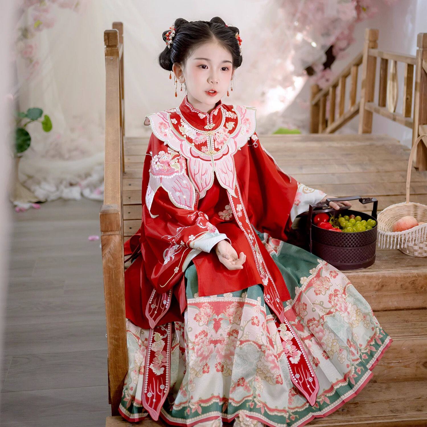 新款儿童汉服女童明制云