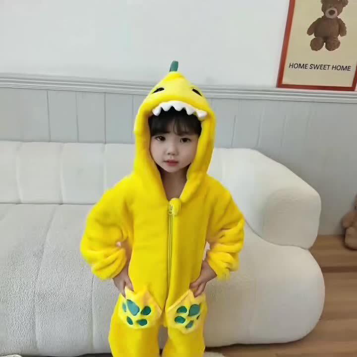 小恐龙衣服儿童连体法兰