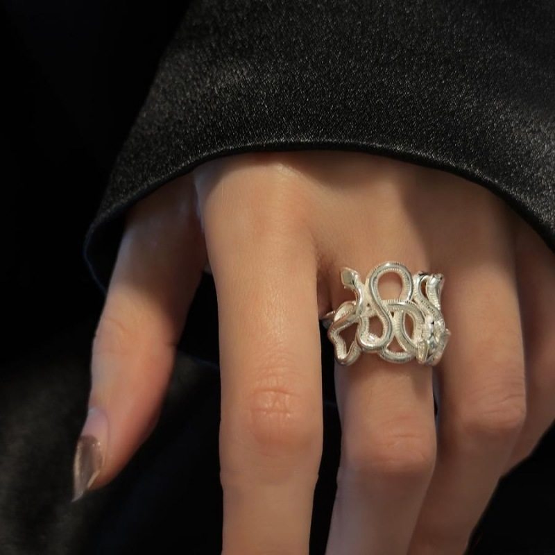 蛇年灵蛇缠绕戒指女新中式个性时尚S925镀银开口指环文化创意手环