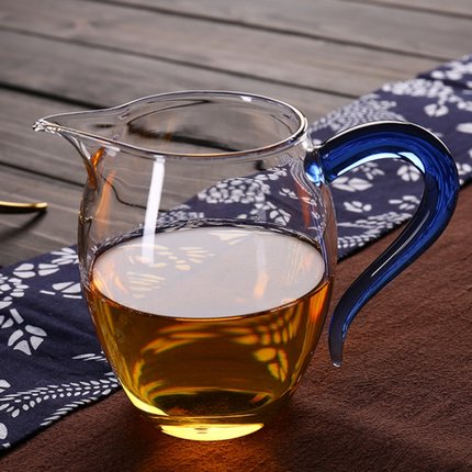 创意透明玻璃公道杯加厚彩把鹰嘴公杯功夫茶具配件玲珑分茶器