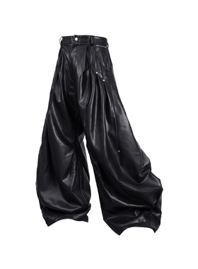 RELABEL空间关系（多嵌套）多空气抓痕钉扣解构打褶弯刀廓形皮裤