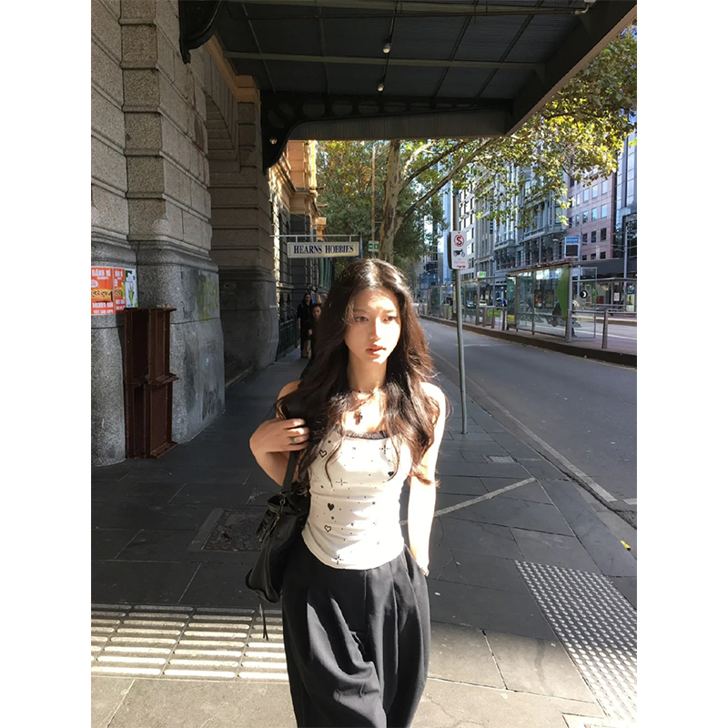 超好看的蕾丝白色小吊带背心女