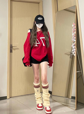 美式红色一字肩长袖t恤女春秋季薄款设计感宽松绝美辣妹露肩上衣