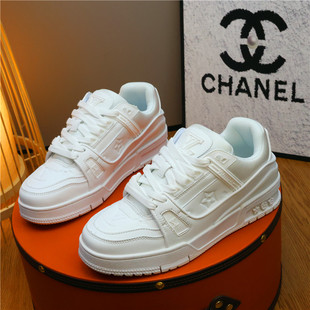 2025秋男女情侣鞋 休闲鞋 白色面包鞋 小白鞋 舒适防滑板鞋 轻奢46大码