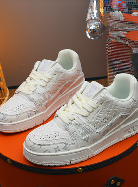 轻奢板鞋女202秋季百搭休闲运动鞋厚底增高刺绣小白鞋潮流男鞋子