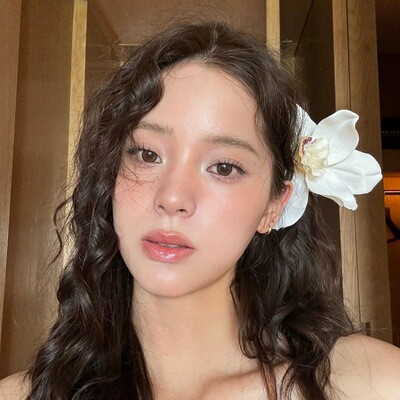 欧阳娜娜同款纯白蝴蝶兰抓夹女气质度假风仿真花朵盘发鲨鱼夹发饰