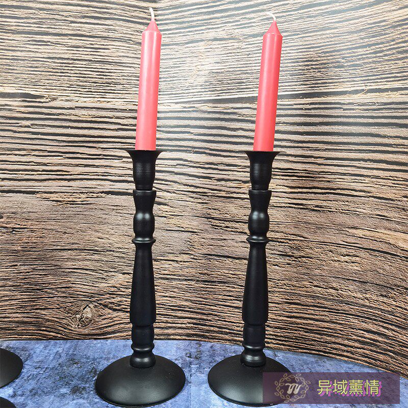 다양한 복고풍 철제 촛대 얇은 막대 긴 막대 기둥 모양의 양초 유럽식 촛대 촛불 저녁 식사 서양 음식 장식 금